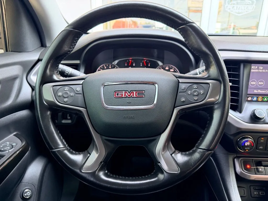 GMC Acadia photo 7