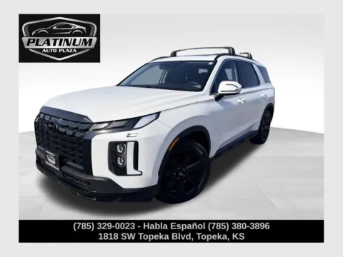 White 2024 Hyundai Palisade XRT for sale in Topeka, KS