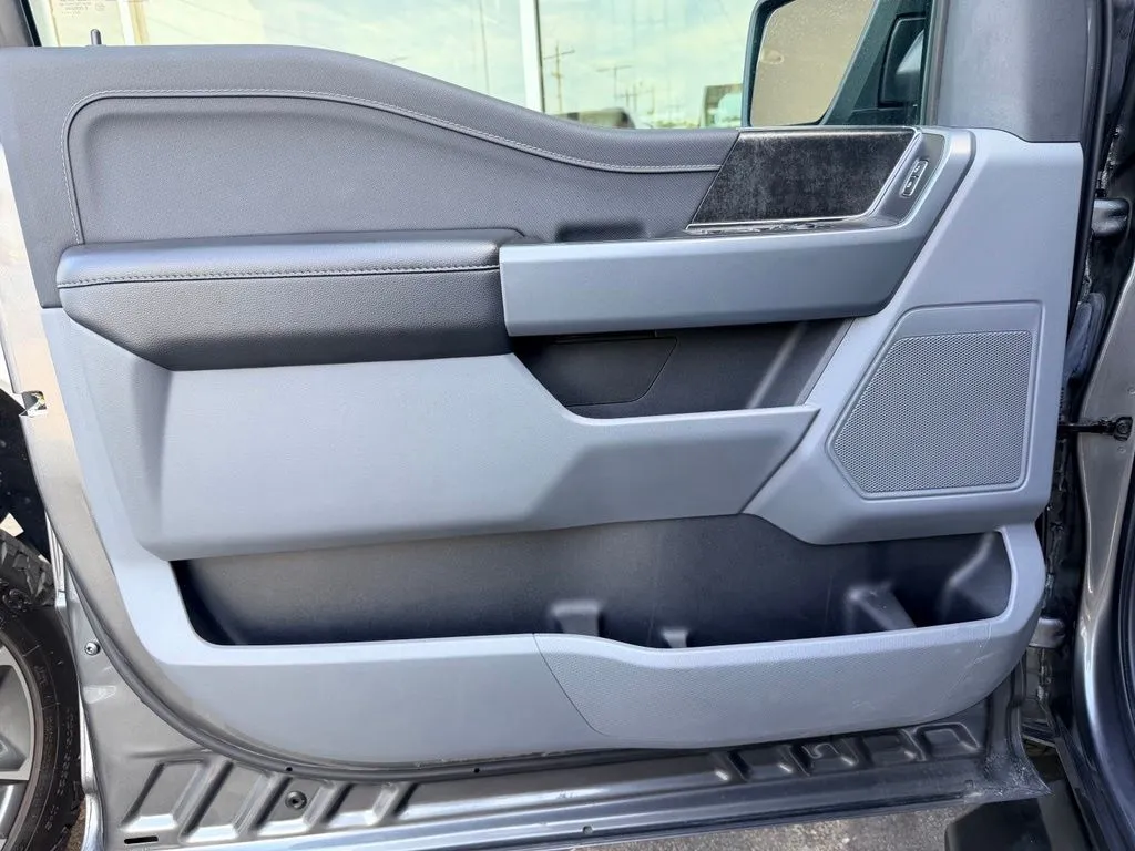 Ford F-150 photo 28