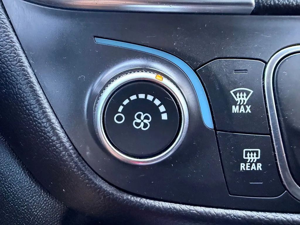 Chevrolet Equinox photo 18