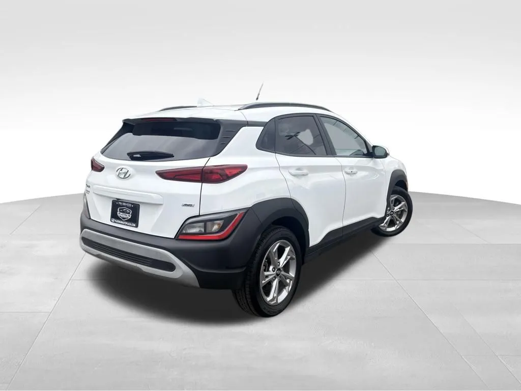2023 Hyundai Kona SEL - Photo 3