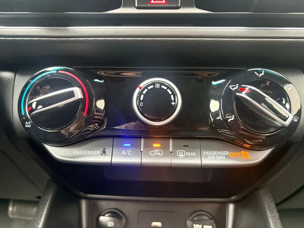 2023 Hyundai Kona SEL - Photo 14