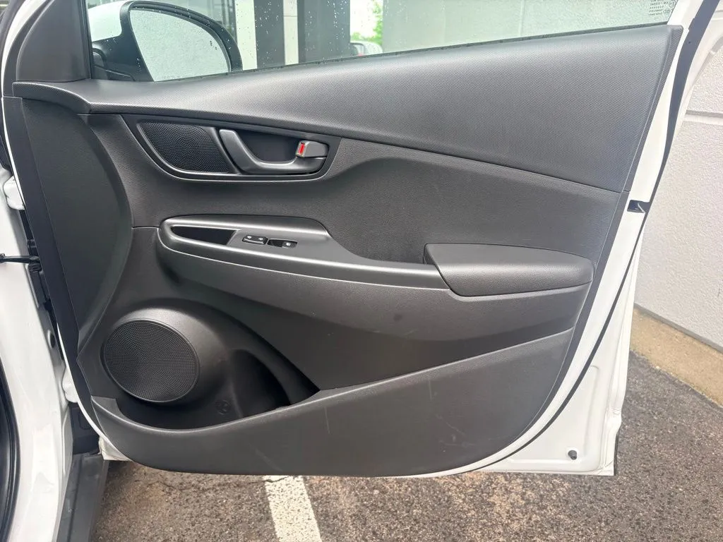 2023 Hyundai Kona SEL - Photo 29