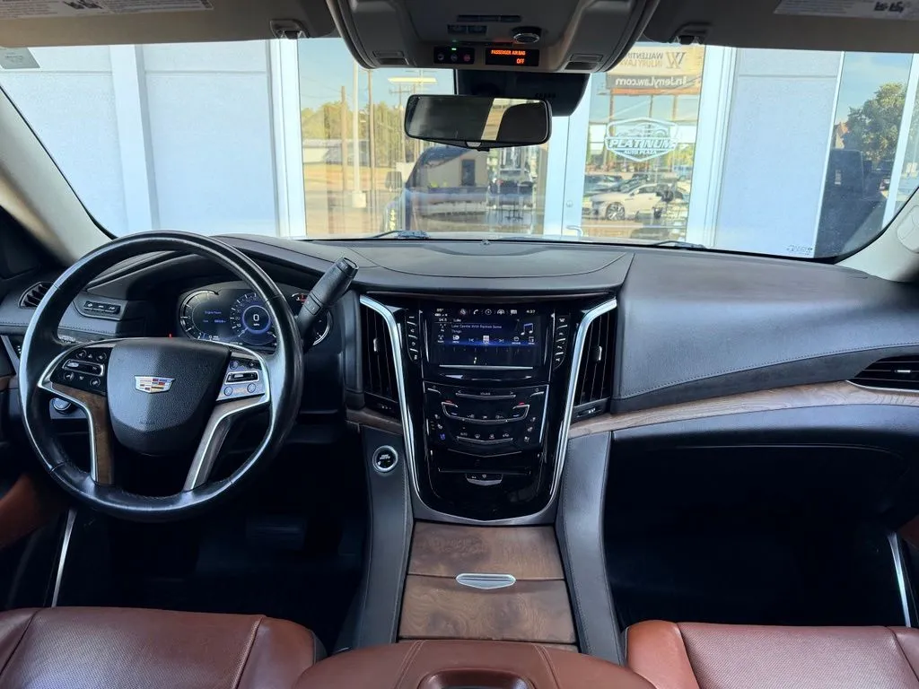 Cadillac Escalade photo 21