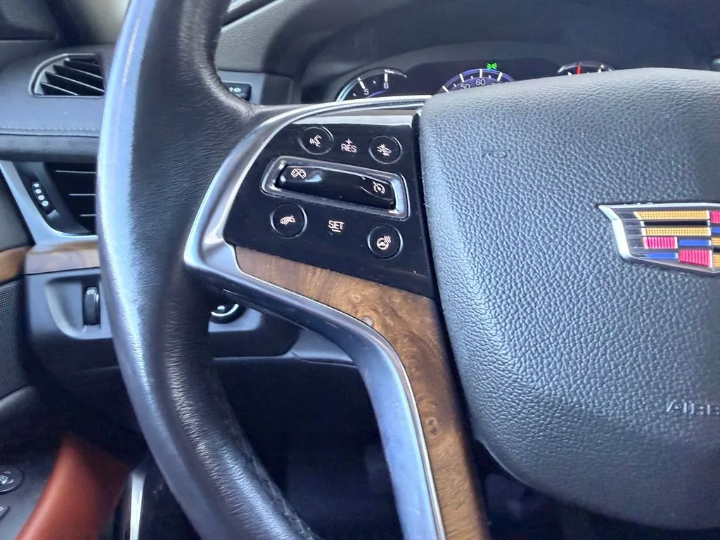 Cadillac Escalade photo 24