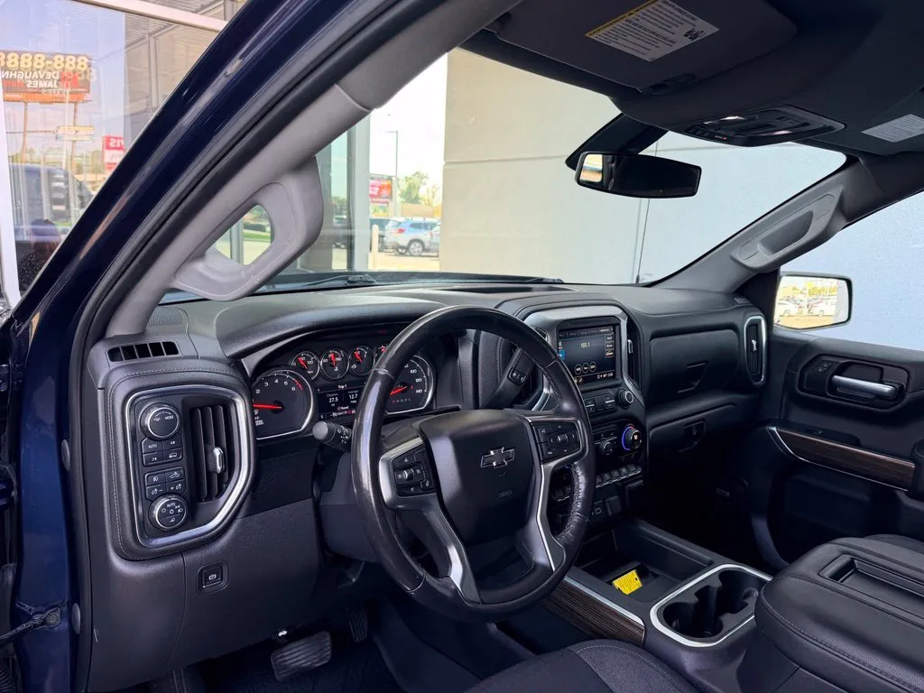 Chevrolet Silverado photo 35