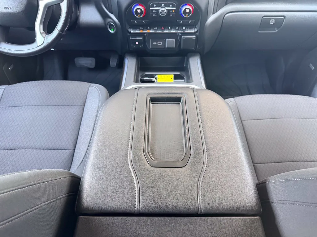 Chevrolet Silverado photo 46