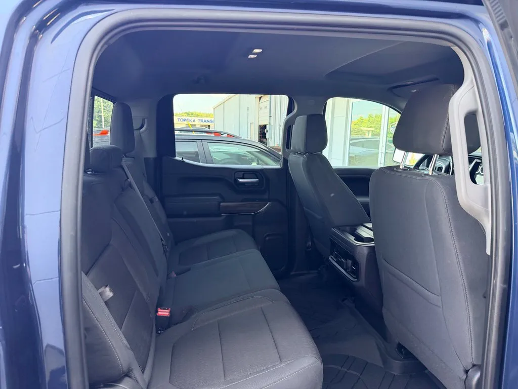 Chevrolet Silverado photo 42