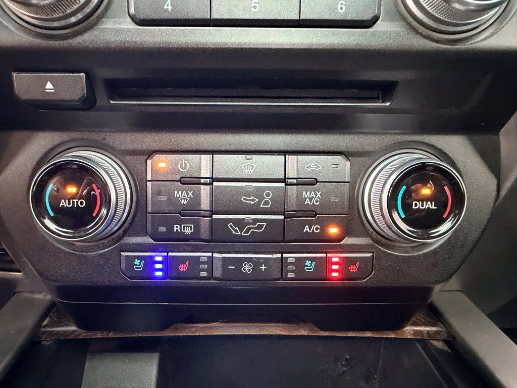 Ford F-150 photo 19