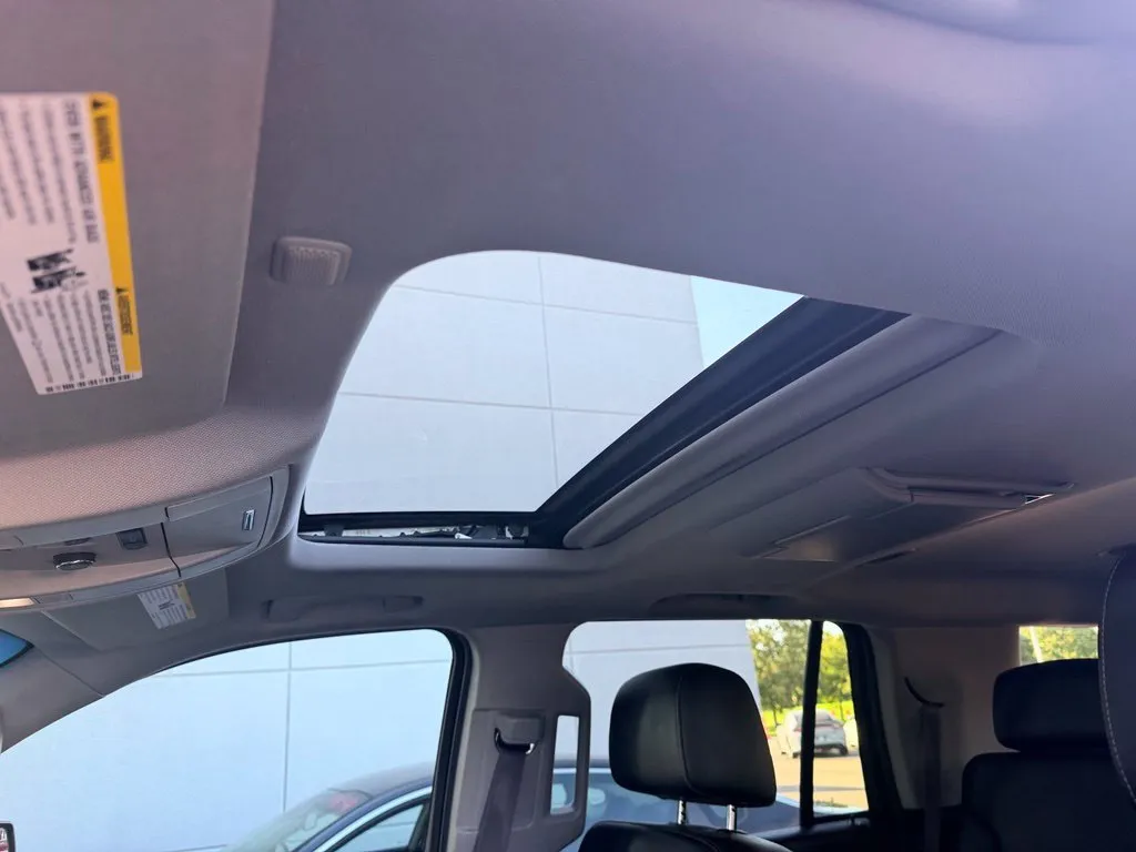 Chevrolet Tahoe photo 25