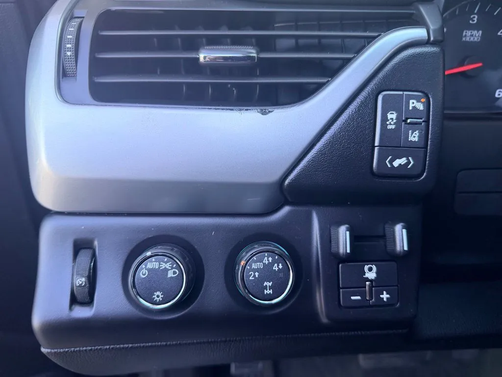 Chevrolet Tahoe photo 53