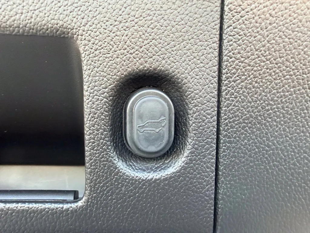 Chevrolet Tahoe photo 32