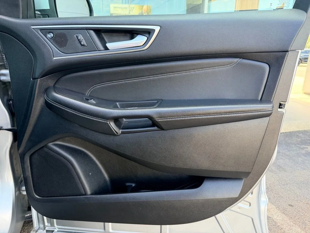 Ford Edge photo 37
