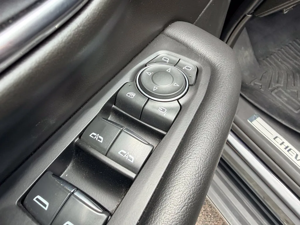 Chevrolet Tahoe photo 39