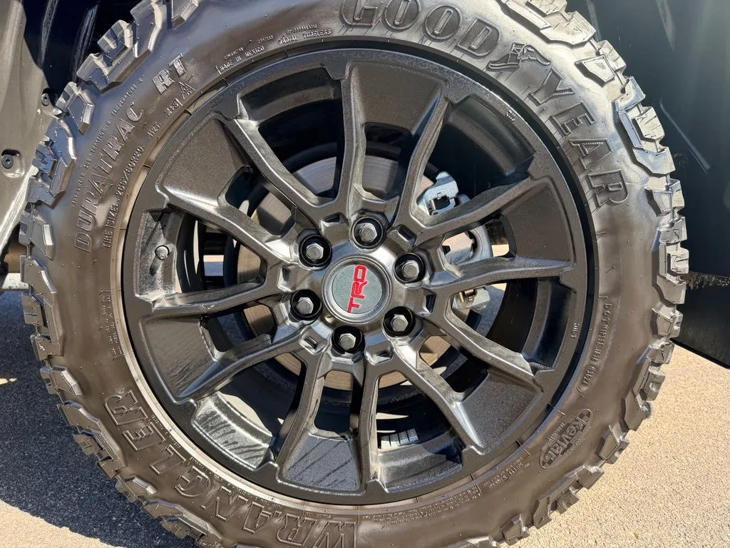 Toyota Tundra photo 28