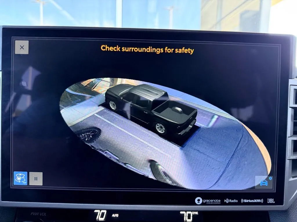 Toyota Tundra photo 19