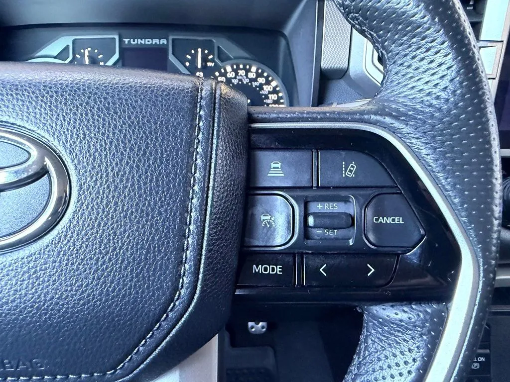 Toyota Tundra photo 11
