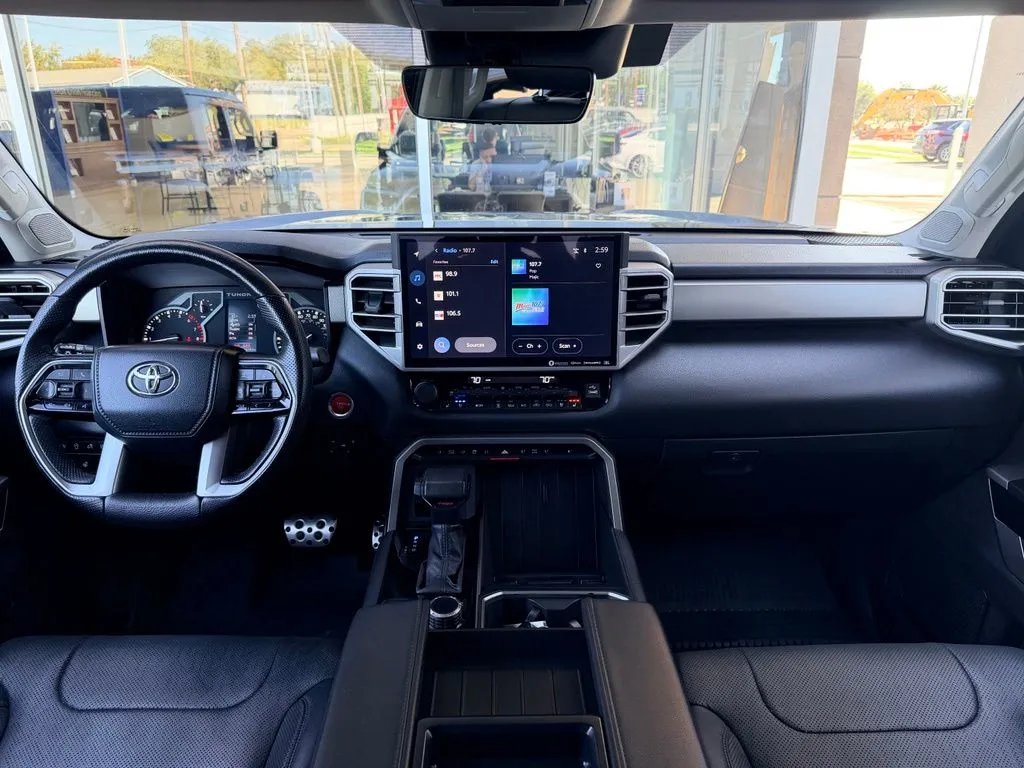 Toyota Tundra photo 7