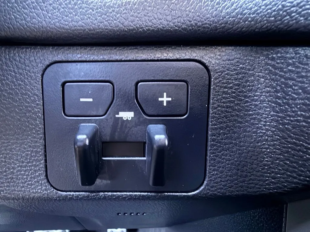Toyota Tundra photo 26