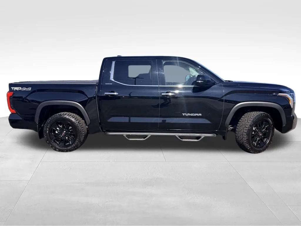 Toyota Tundra photo 32