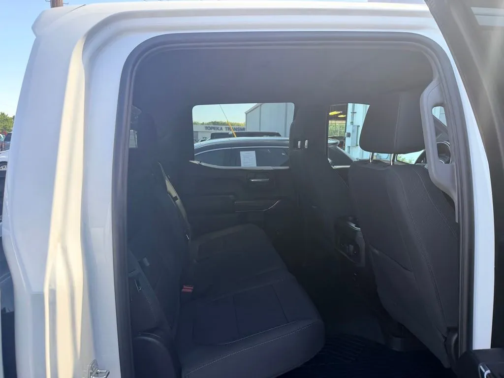 Chevrolet Silverado photo 40