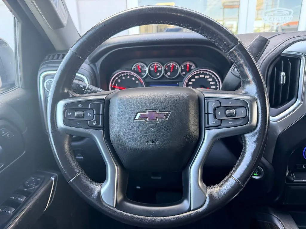 Chevrolet Silverado photo 7