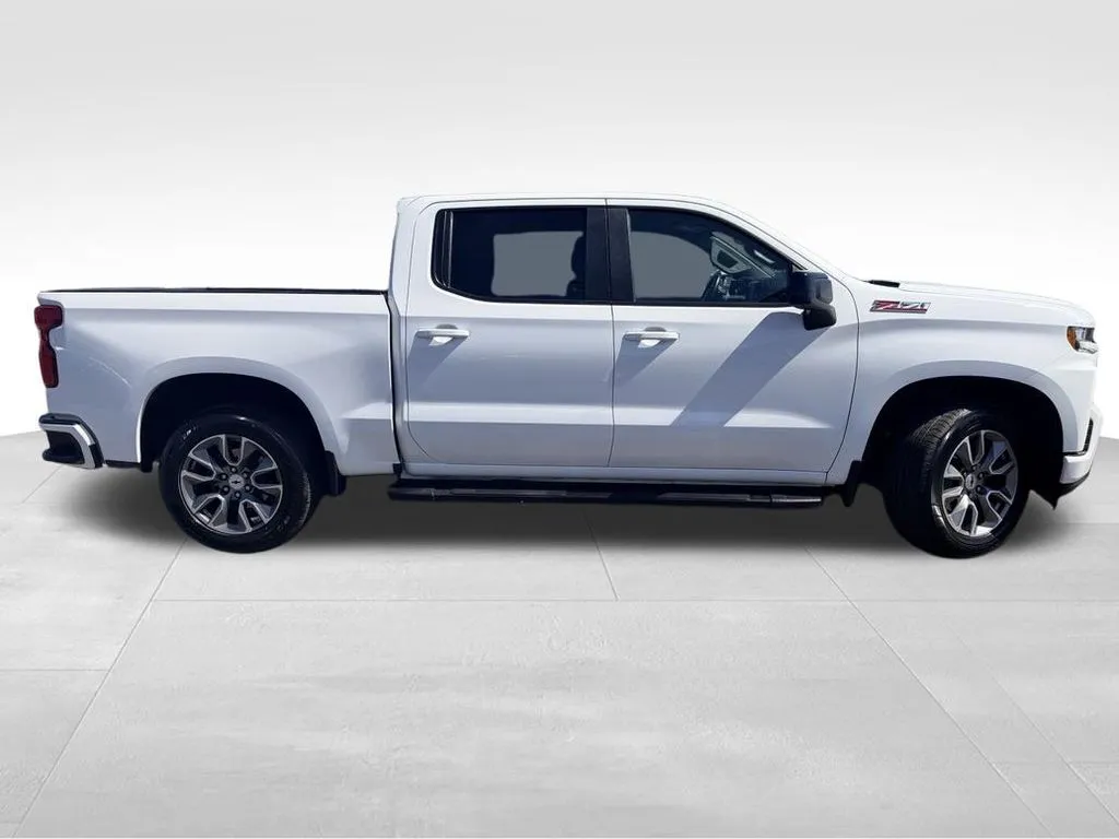 Chevrolet Silverado photo 27