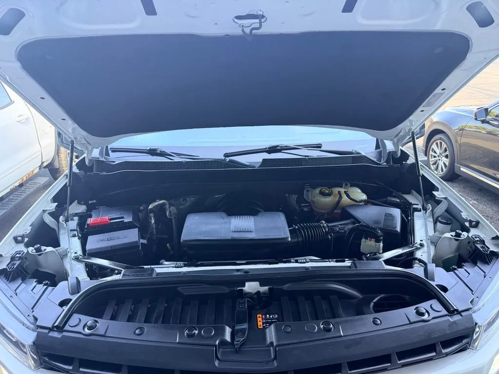 Chevrolet Silverado photo 26