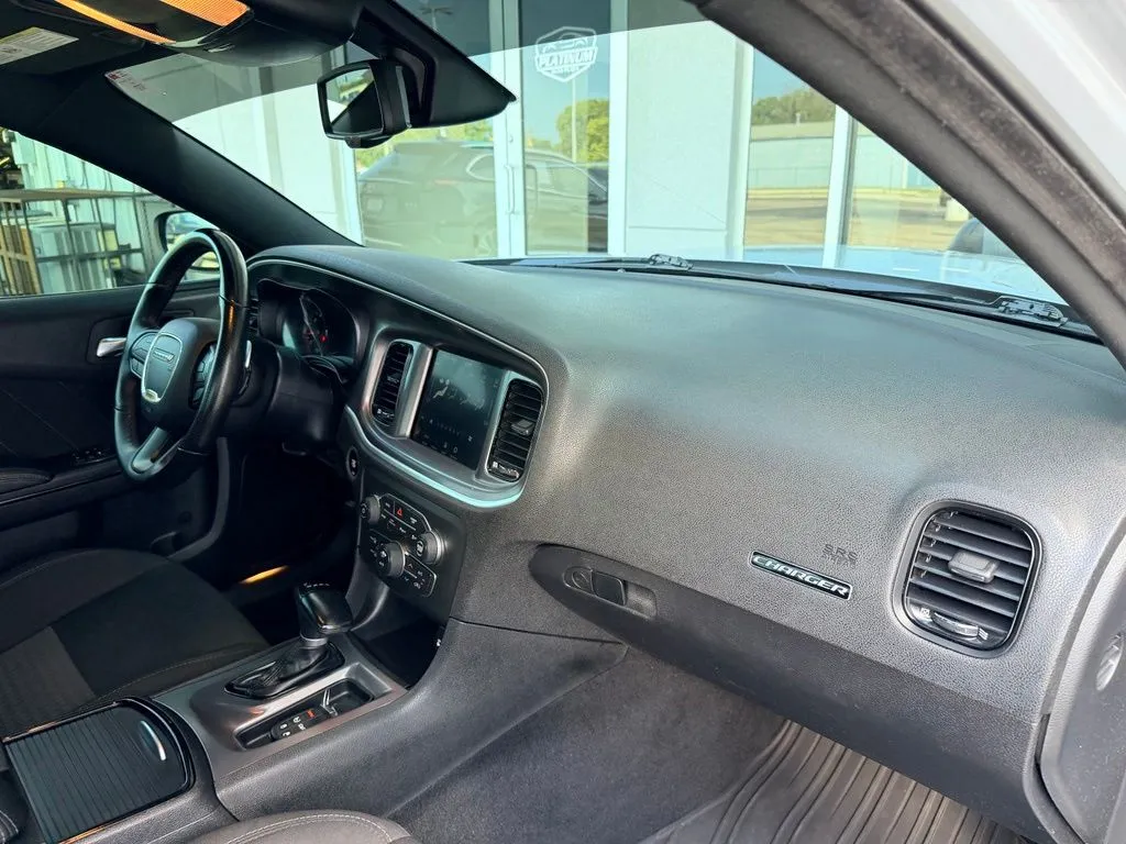 Dodge Charger photo 32