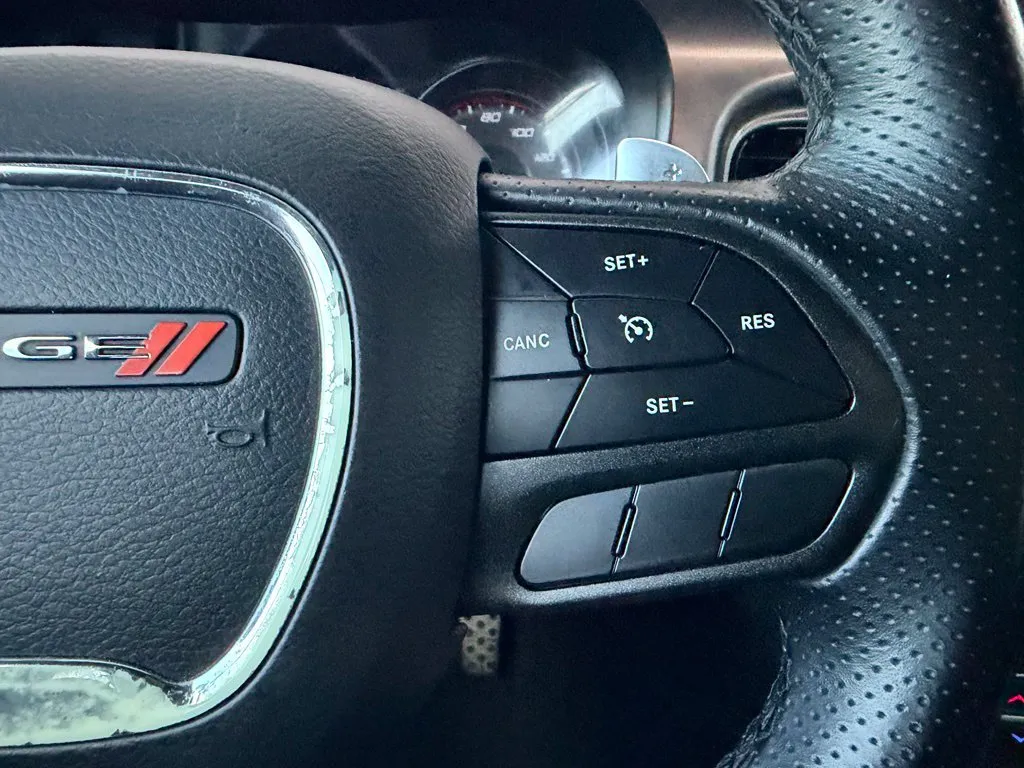 Dodge Charger photo 10