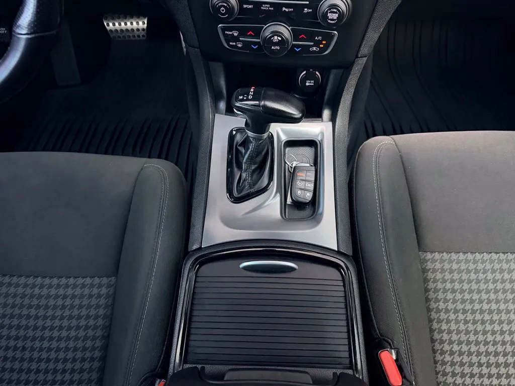 Dodge Charger photo 37