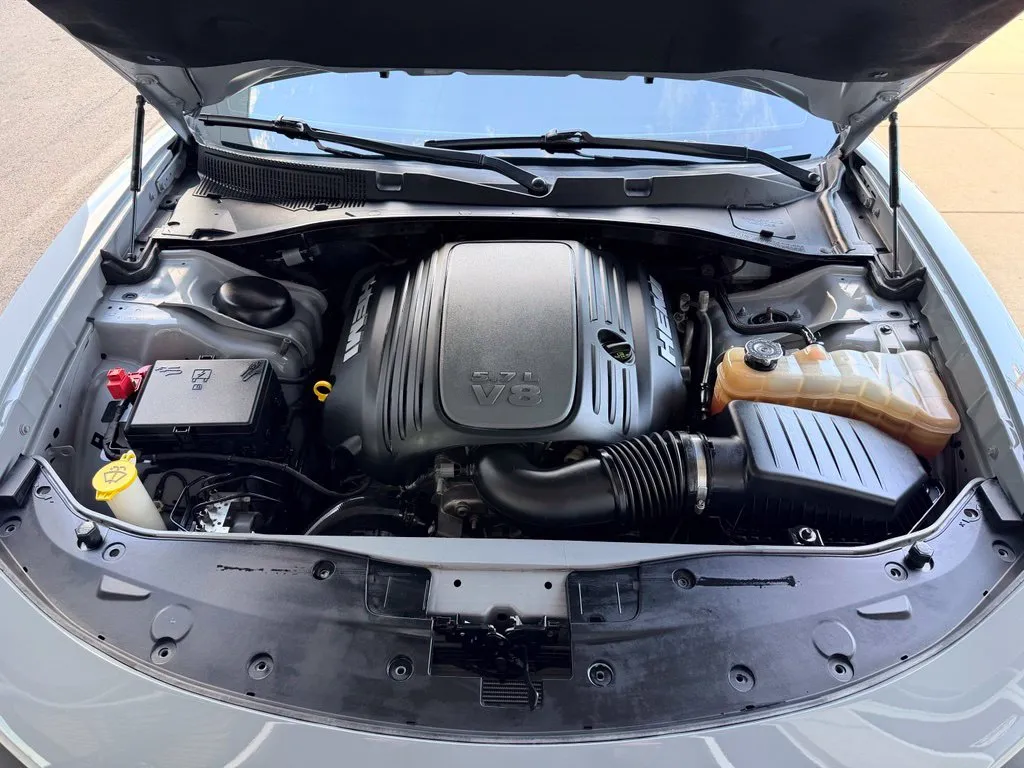 Dodge Charger photo 19
