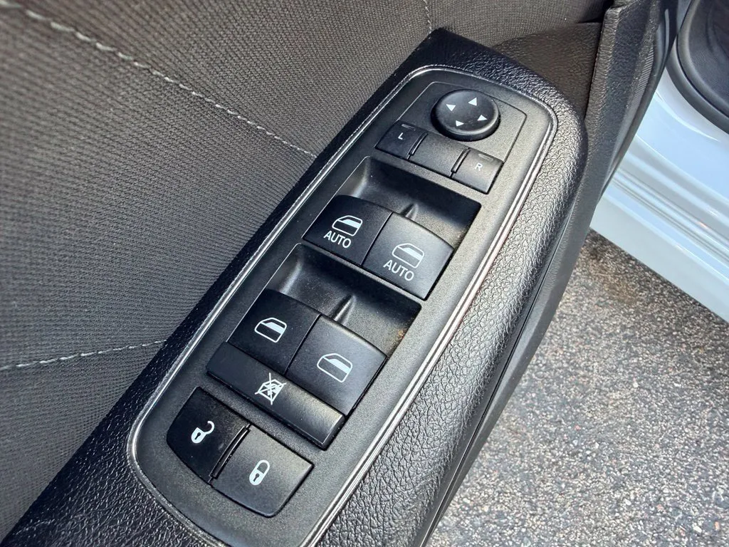 Dodge Charger photo 26