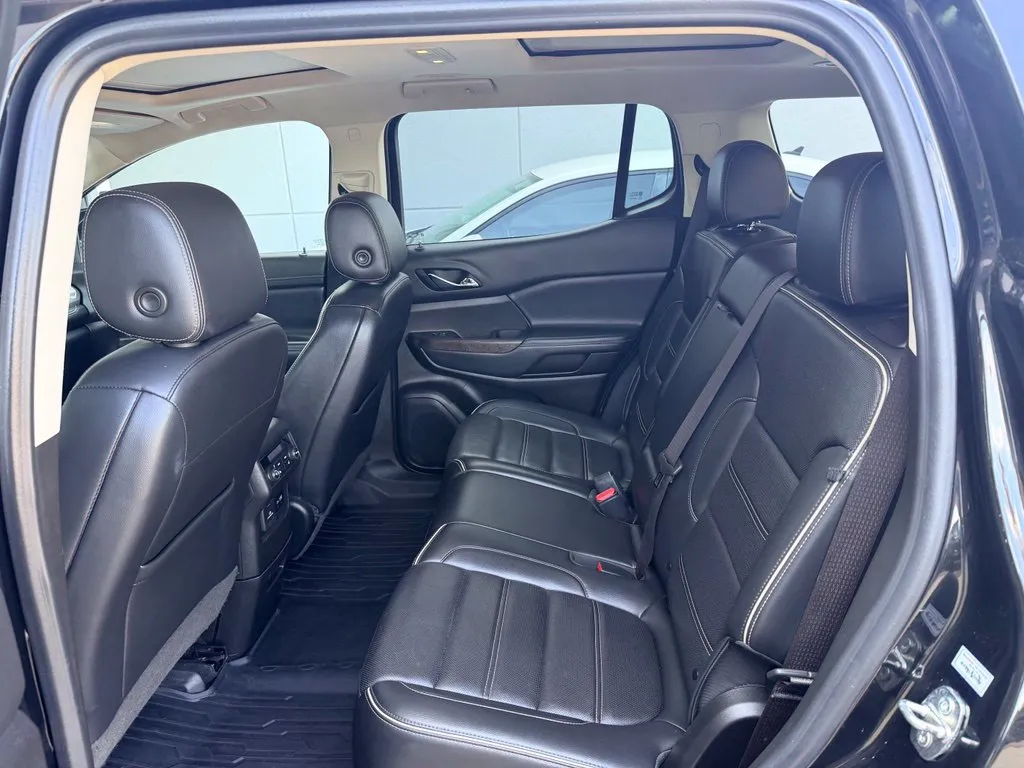 GMC Acadia photo 48
