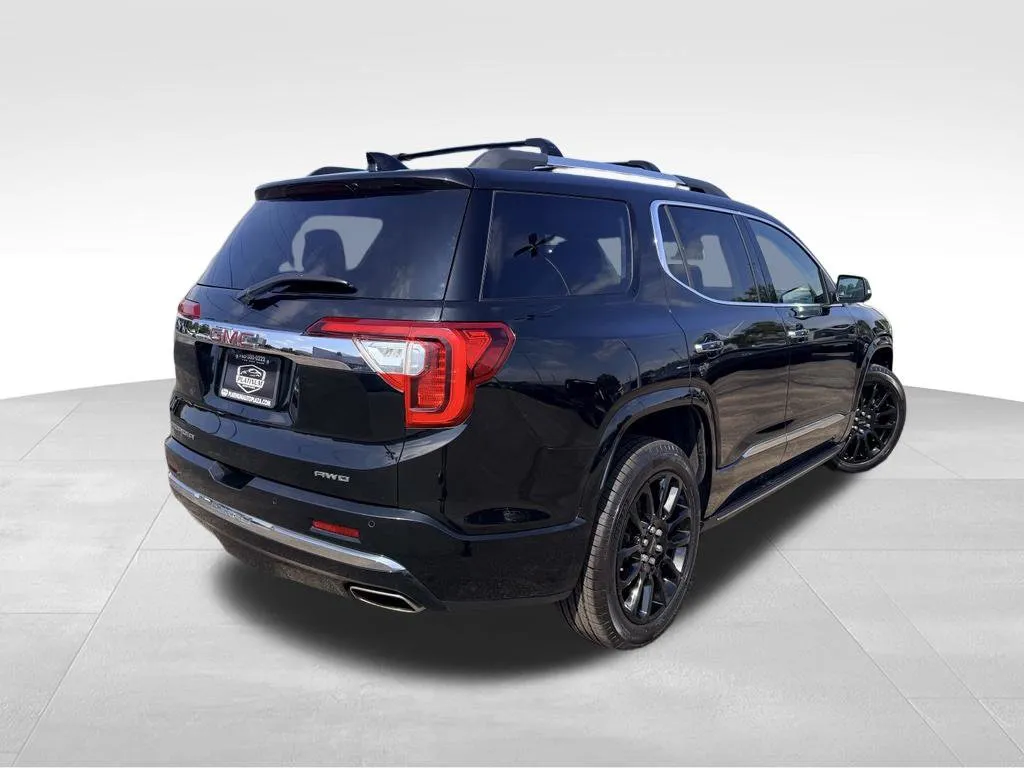 GMC Acadia photo 3