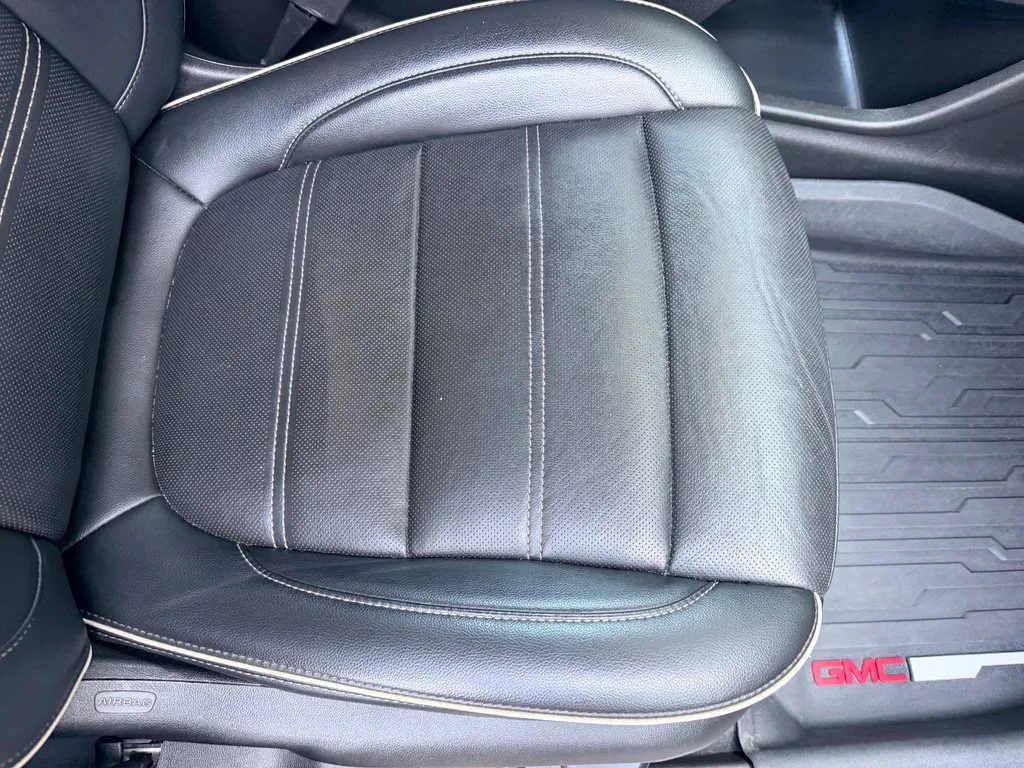 GMC Acadia photo 46
