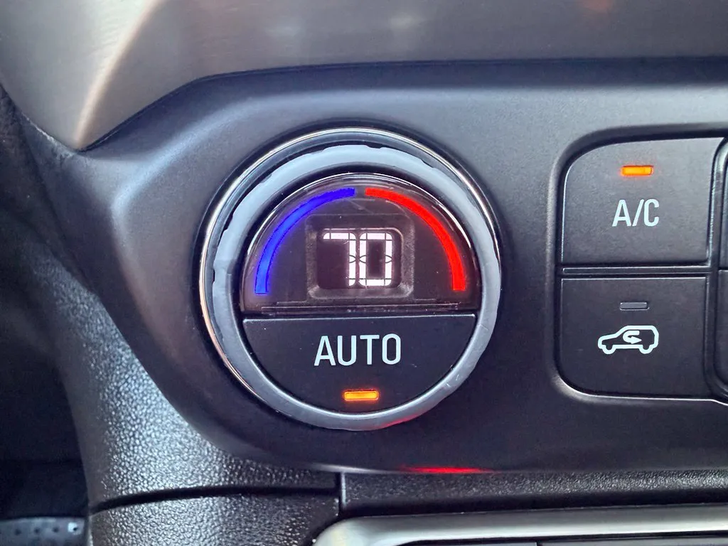 GMC Acadia photo 20