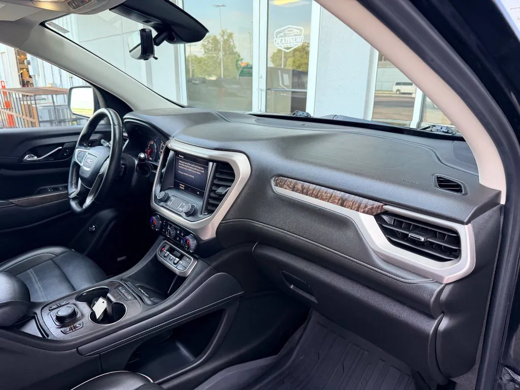 GMC Acadia photo 45
