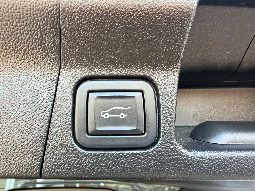 GMC Acadia photo 35