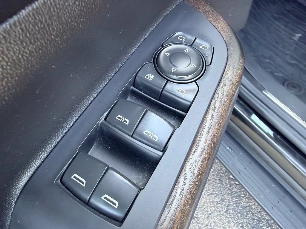 GMC Acadia photo 39