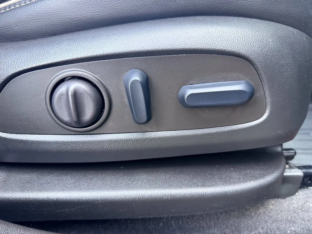 GMC Acadia photo 47