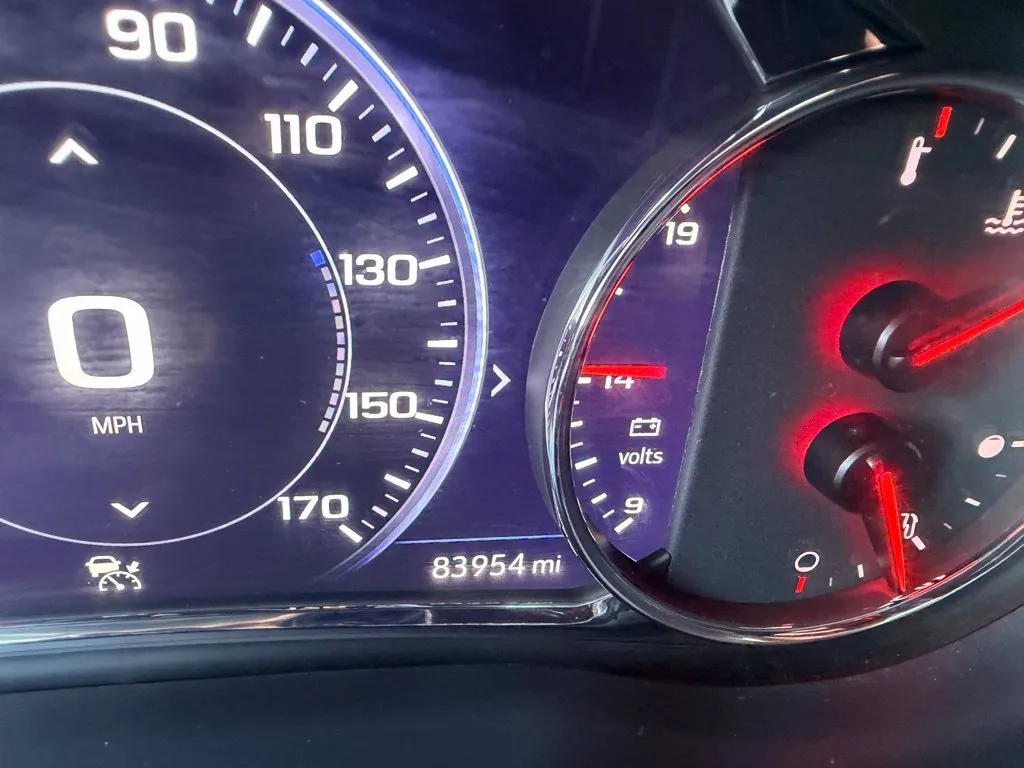 GMC Acadia photo 12