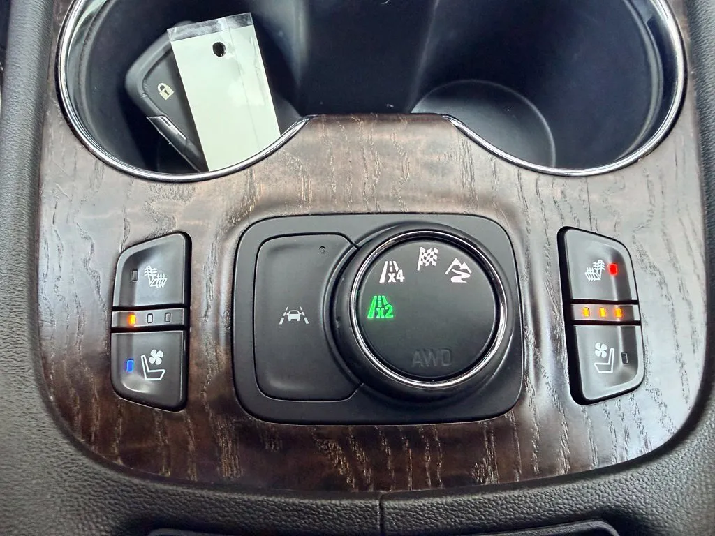 GMC Acadia photo 25