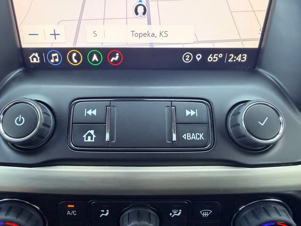 GMC Acadia photo 18