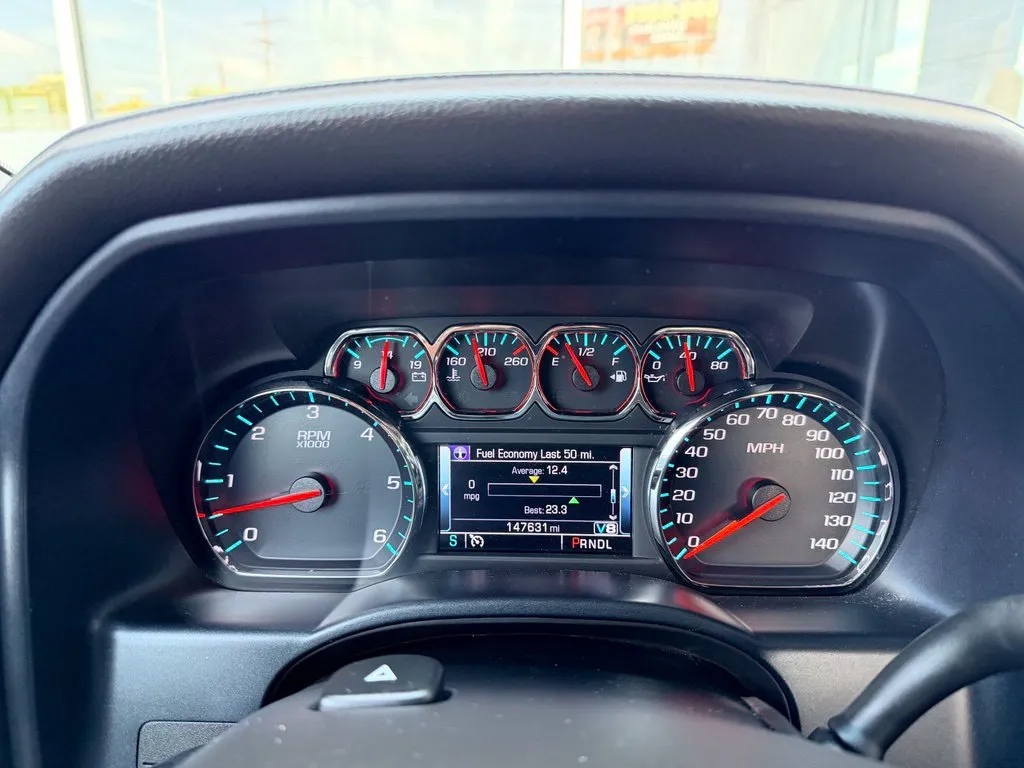 Chevrolet Silverado photo 12