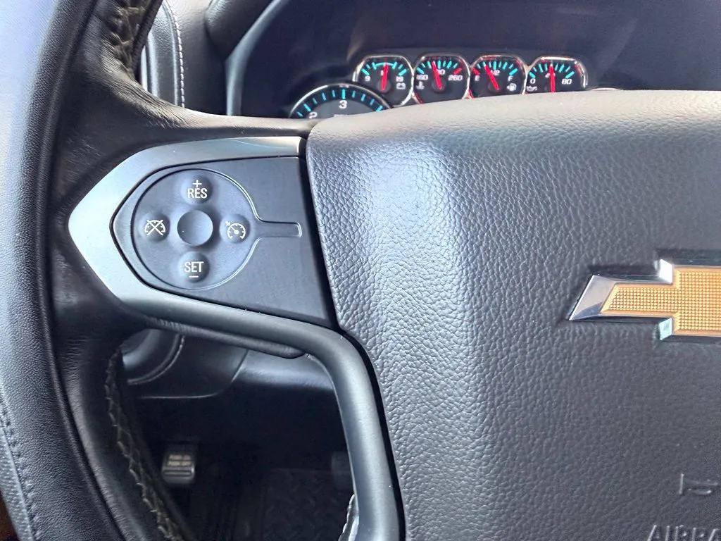 Chevrolet Silverado photo 10