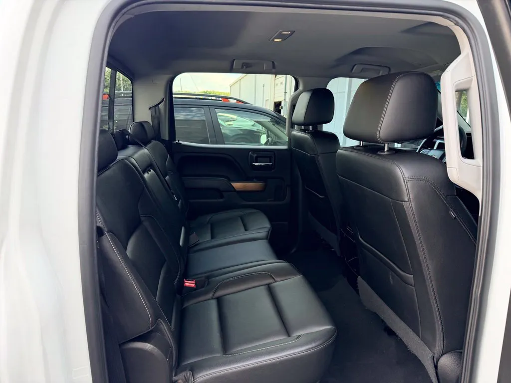 Chevrolet Silverado photo 43