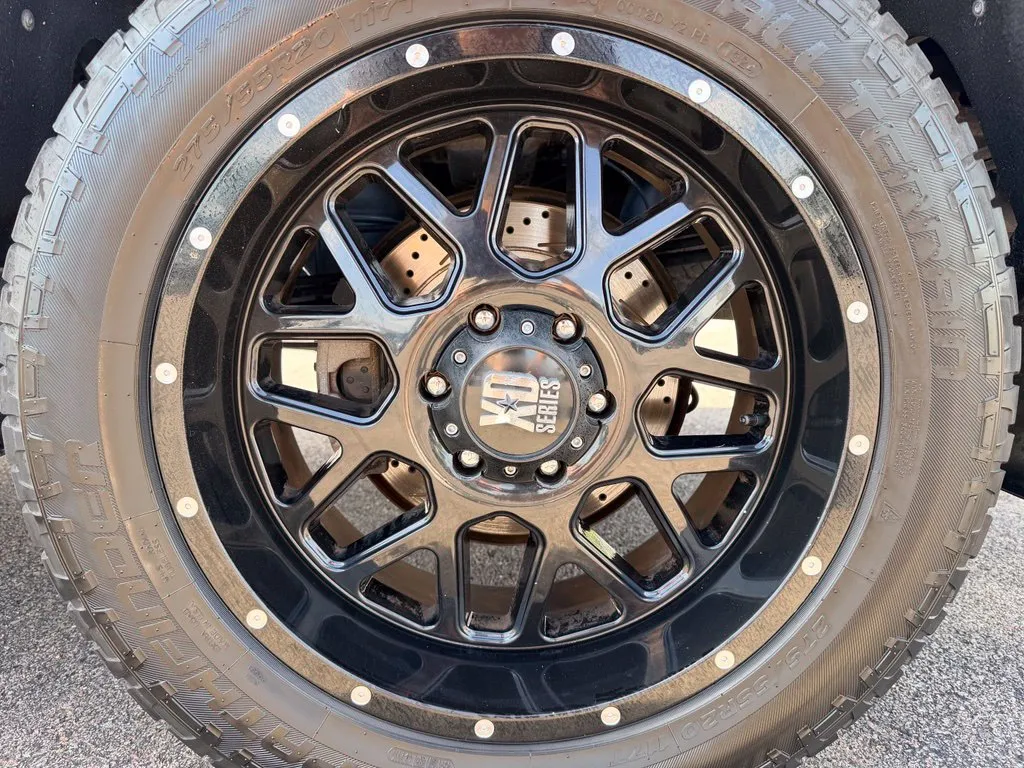 Chevrolet Silverado photo 31
