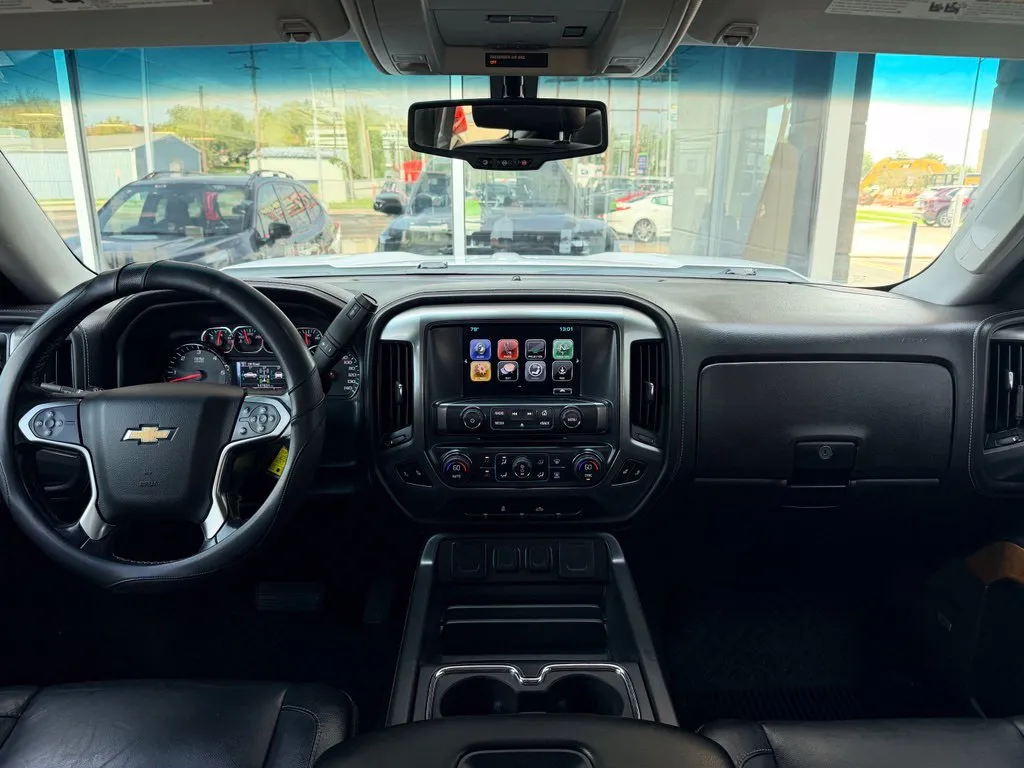 Chevrolet Silverado photo 7