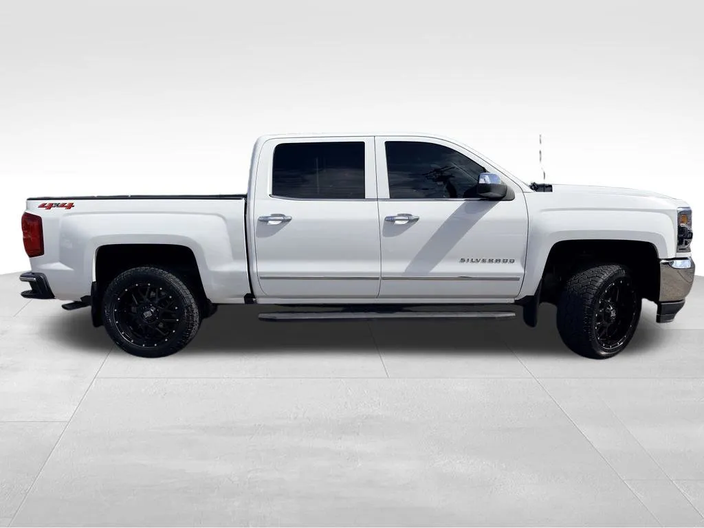 Chevrolet Silverado photo 27